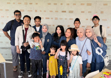 Dari Indonesia ke Niigata, Membawa Pesan untuk Senyum yang Lebih Sehat: Mahasiswa FKG UNAIR Angkatan 2024 Gelar Dental Health Education di Hakusan Park